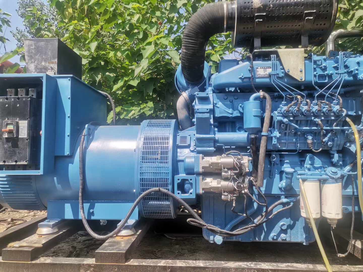 点军详细说明降低 800kW 柴油发电机输出电流波动的方法